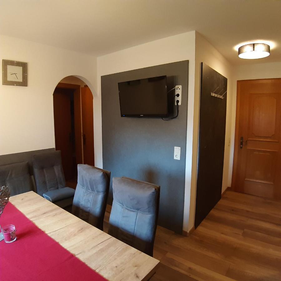 Haus Waldfriede Lägenhet Sankt Leonhard im Pitztal Exteriör bild