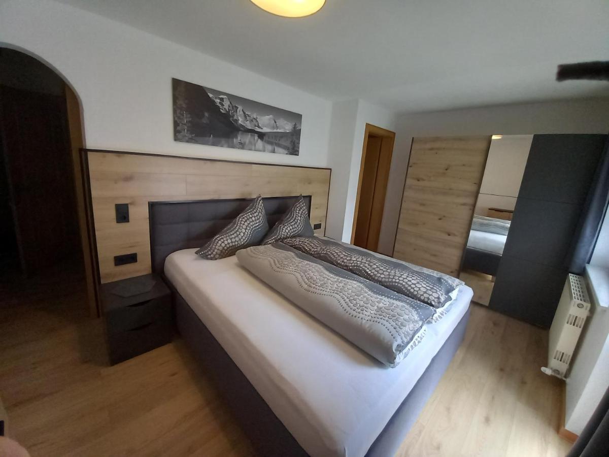 Haus Waldfriede Lägenhet Sankt Leonhard im Pitztal Exteriör bild
