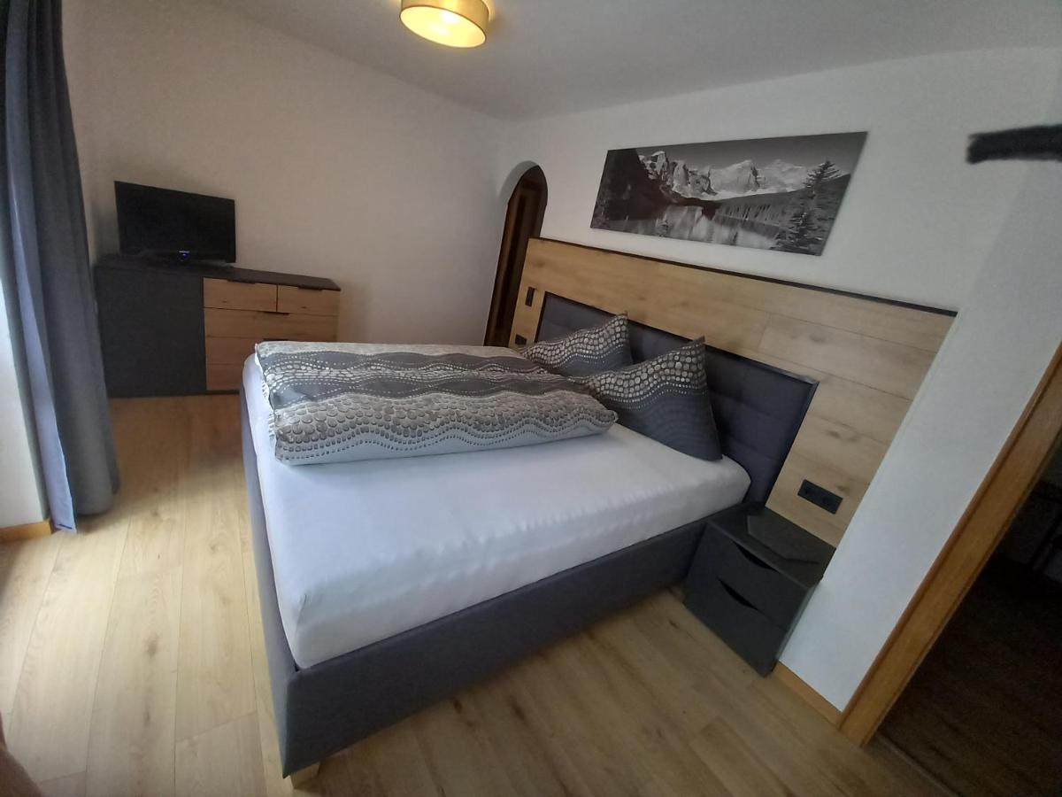 Haus Waldfriede Lägenhet Sankt Leonhard im Pitztal Exteriör bild