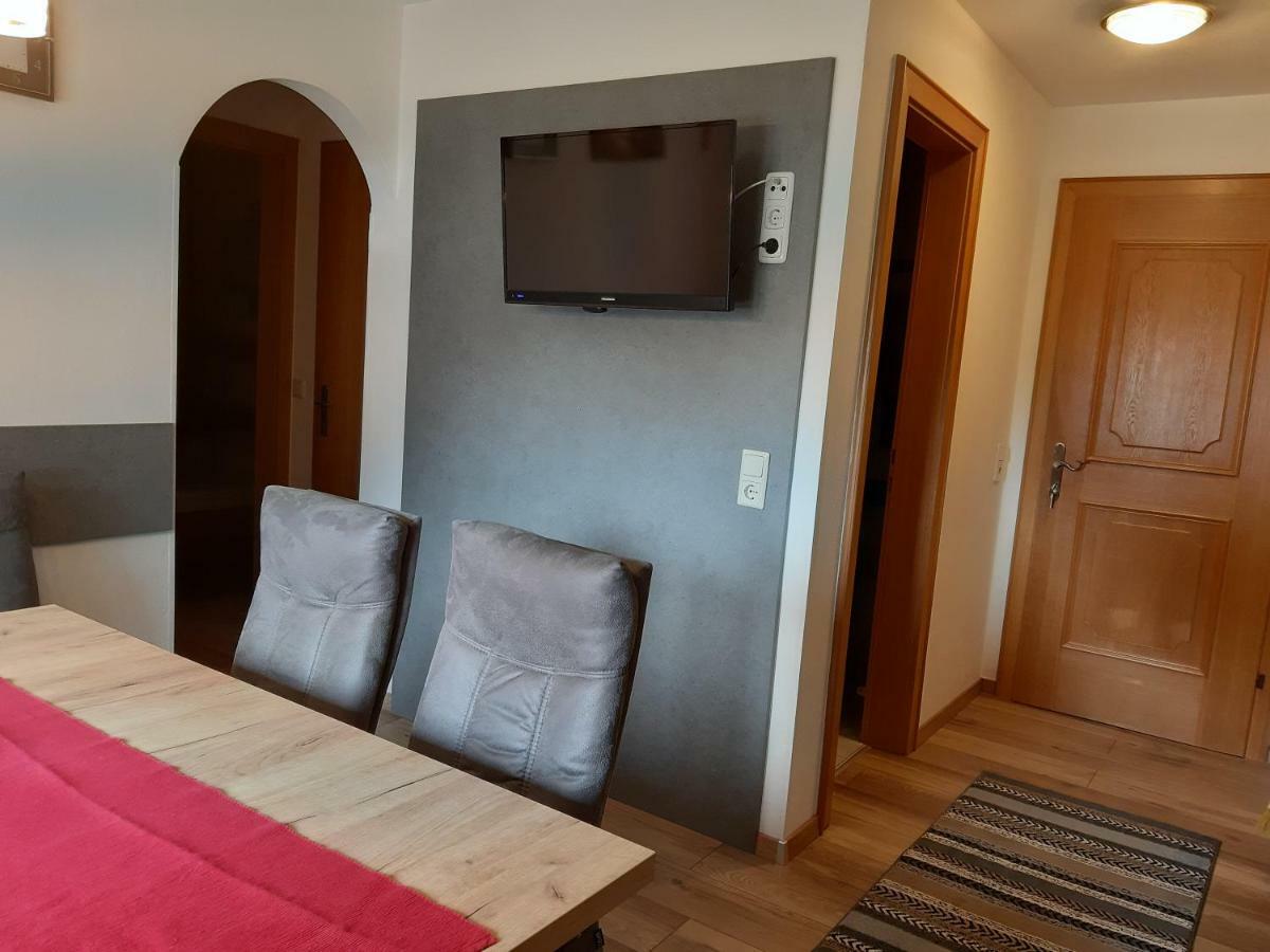 Haus Waldfriede Lägenhet Sankt Leonhard im Pitztal Exteriör bild